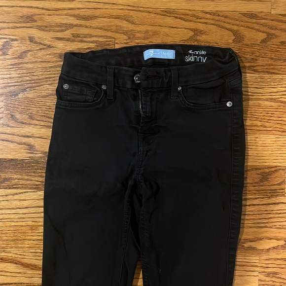 7 For All Mankind Woman’s black Ankle Skinny Jeans Size 25 - Picture 3 of 8